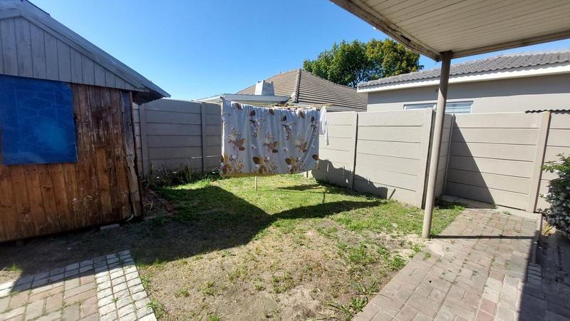 3 Bedroom Property for Sale in Oakdale Western Cape